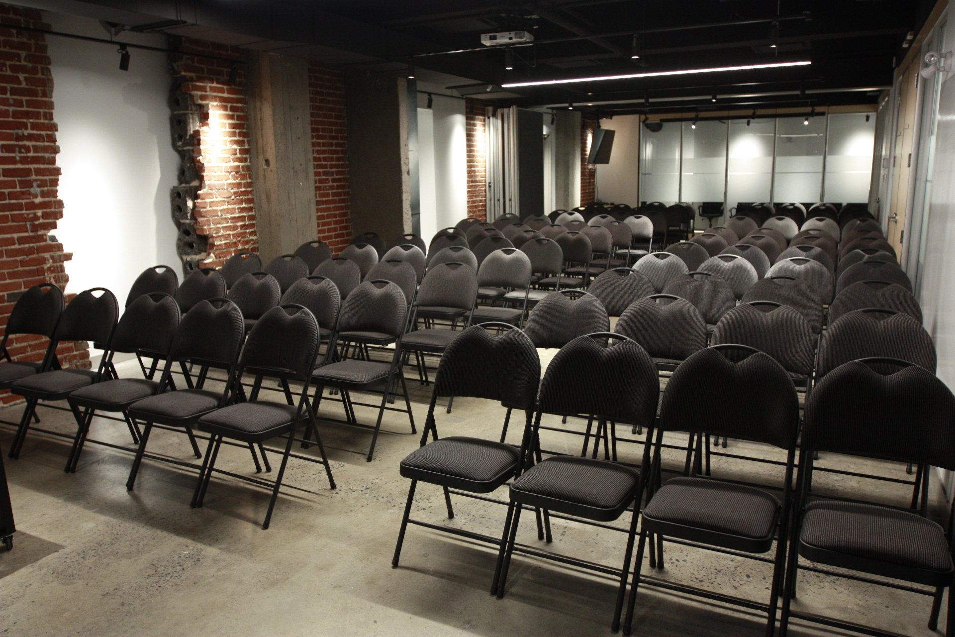 Salle Bonjour & Espace KWE